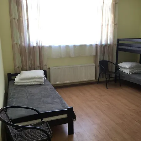 Posh Backpackers Хостел