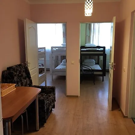 Posh Backpackers Рига